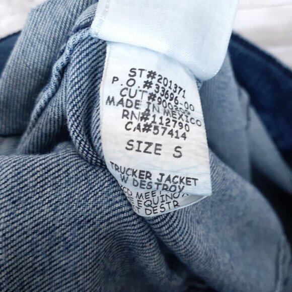 True Religion Womens Denim Trucker Jacket S Destroyed Stretch Blue Jean 263 - Picture 4 of 6